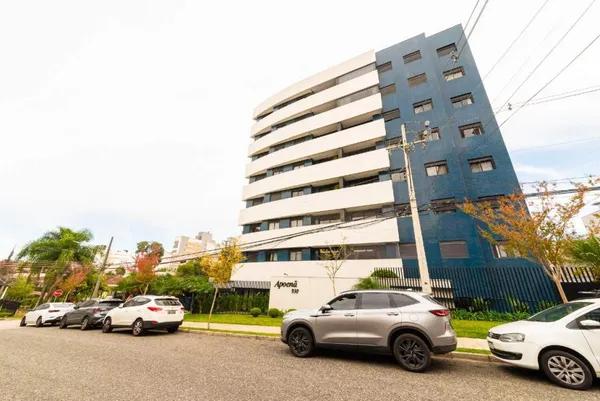 Belíssimo apartamento no coração Água Verde