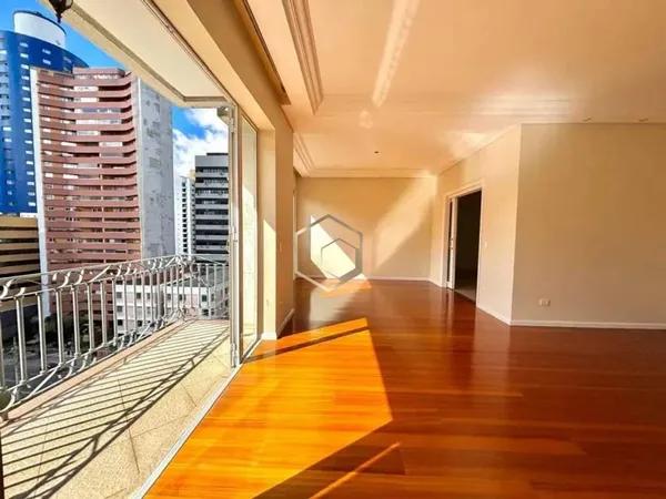 Apartamento 4 Quartos no Batel | 227m², Face Norte e Vagas Paralelas