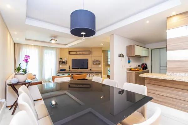 Sobrado com 4 dormitórios à venda, 199 m² por R$ 1.285.000,00 - Capão Raso - Curitiba/PR