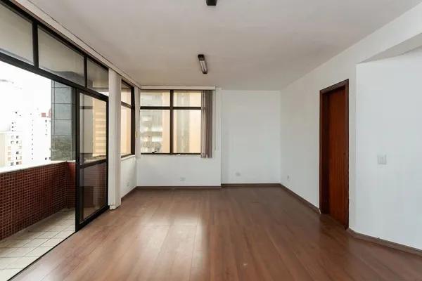 Sala Comercial à Venda no Bigorrilho – Edifício Champagnat Offices
