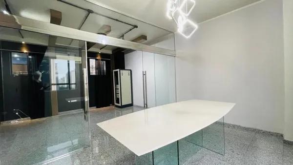 CONJUNTO/SALA COMERCIAL ED THE WORLD Á VENDA NO CENTRO DE CURITIBA. PERMUTA