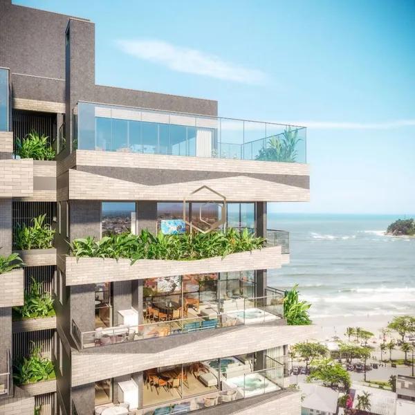 APARTAMENTO GARDEN ALTO PADRÃO EM GUARATUBA | 153 M² | 4 SUÍTES | 2 VAGAS | VISTA PARA O MAR